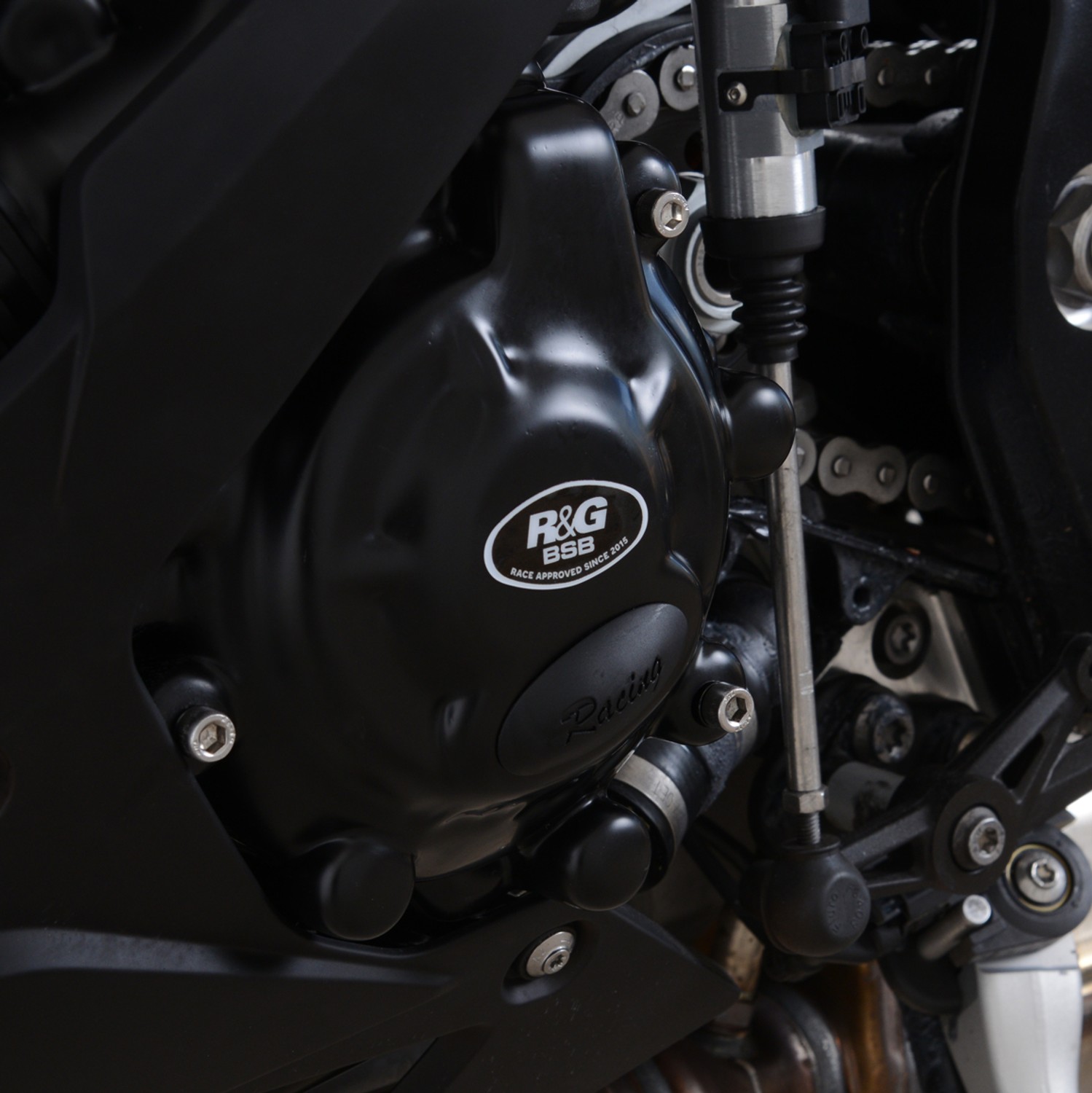 R&G Racing Left Side Generator Cover (Race/road version) for BMW S1000RR '19-'22, S1000R / M1000RR '21-'22 R&G Racing Left Side Generator Cover (Race/road version) for BMW S1000RR '19-'22, S1000R / M1000RR '21-'22